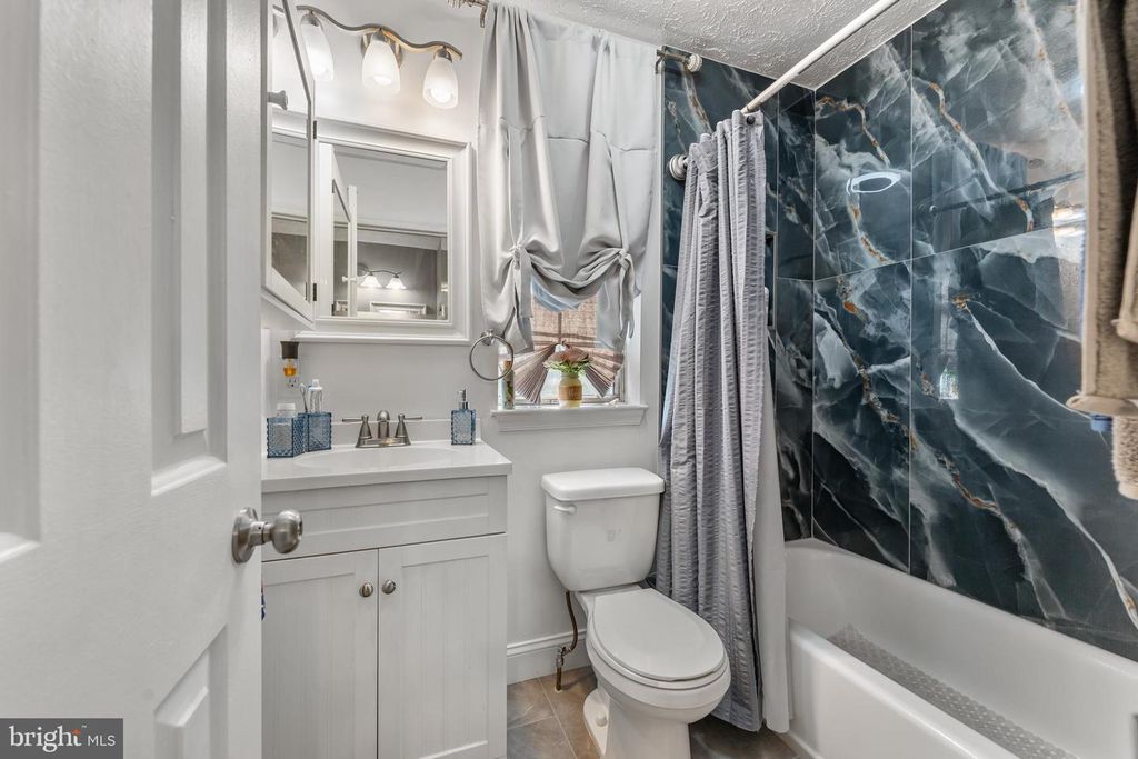 Image 30 of property listing at 6902 CARIBOU CT, Waldorf, MD 20603