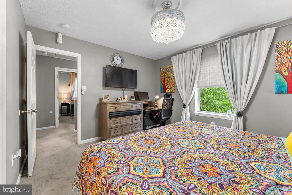 Image 32 of property listing at 6902 CARIBOU CT, Waldorf, MD 20603