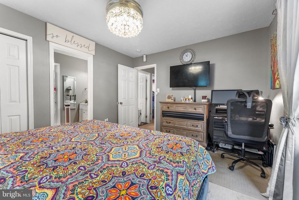 Image 34 of property listing at 6902 CARIBOU CT, Waldorf, MD 20603