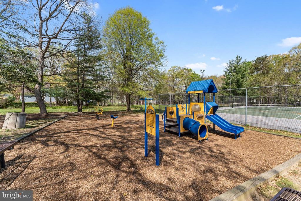 Image 41 of property listing at 6902 CARIBOU CT, Waldorf, MD 20603