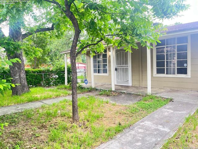 621 S ELMENDORF, San Antonio, TX 78207
