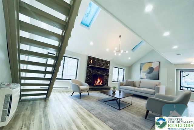 103 Ashley Court, Lehman Twp, PA 18324