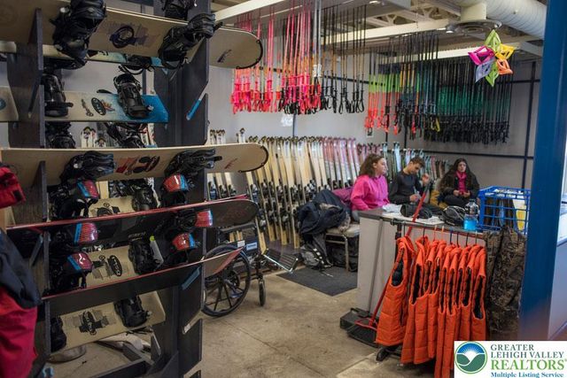 103 Ashley Court, Lehman Twp, PA 18324