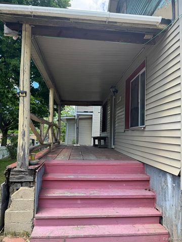 1705 Arizona Avenue, Flint, MI 48506