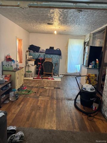 1705 Arizona Avenue, Flint, MI 48506