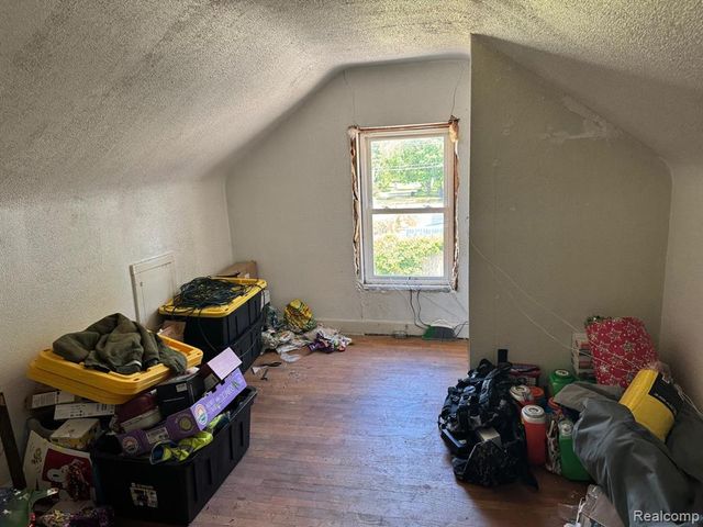 1705 Arizona Avenue, Flint, MI 48506