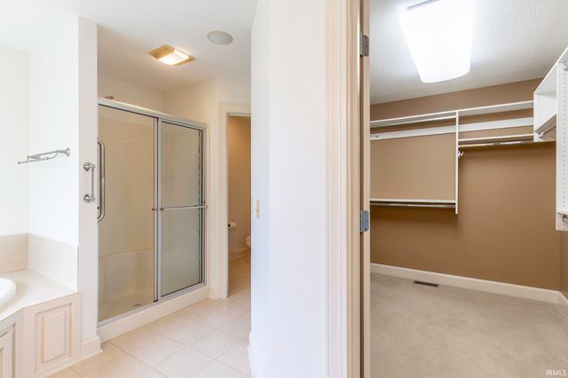 8119 Inverness Lakes Trail, Fort Wayne, IN 46804