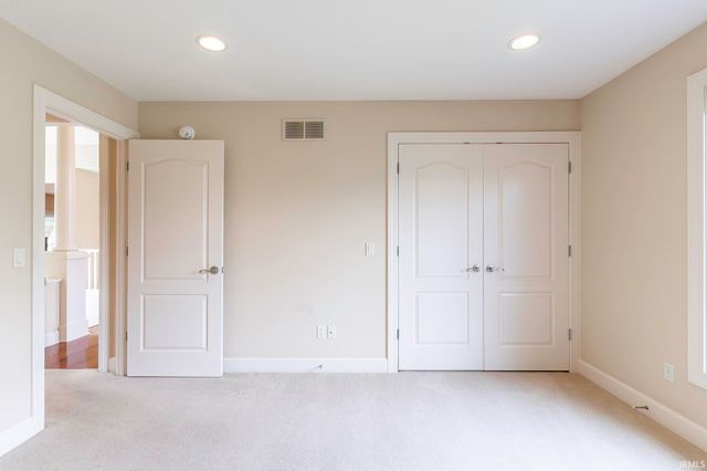 8119 Inverness Lakes Trail, Fort Wayne, IN 46804