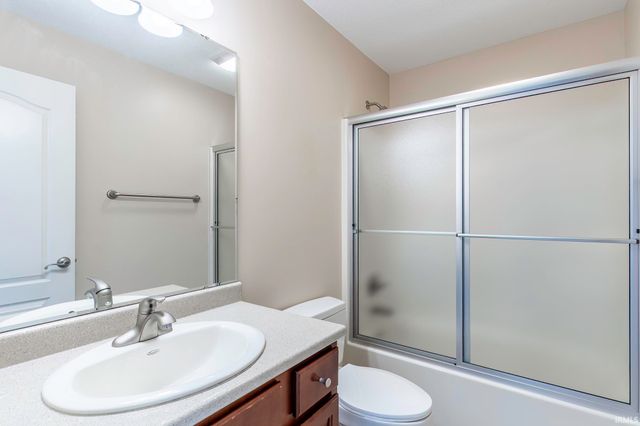 8119 Inverness Lakes Trail, Fort Wayne, IN 46804