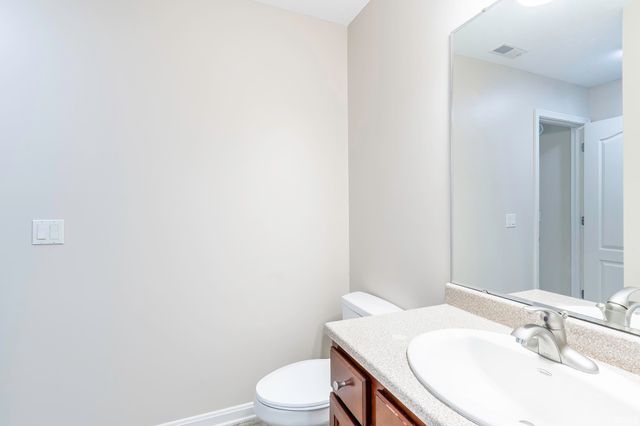 8119 Inverness Lakes Trail, Fort Wayne, IN 46804