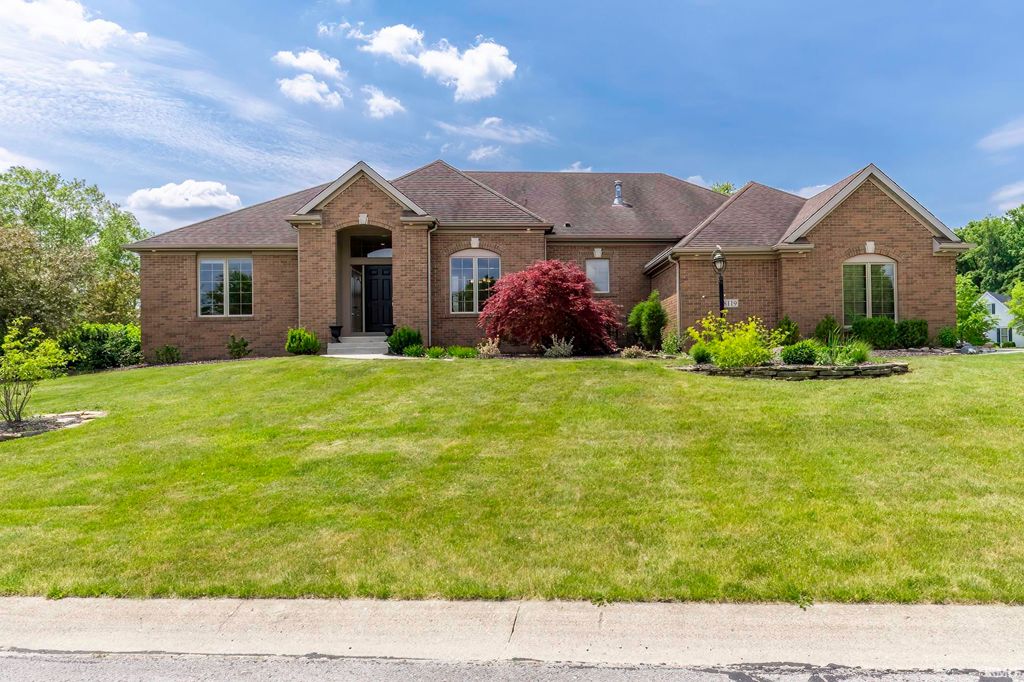 8119 Inverness Lakes Trail, Fort Wayne, IN 46804