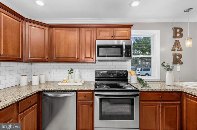 10 GLEN OAK LN NW, Glen Burnie, MD 21061