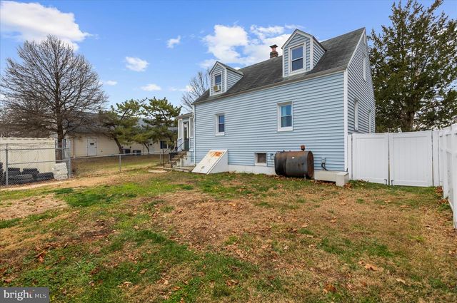 10 GLEN OAK LN NW, Glen Burnie, MD 21061