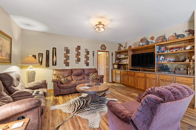 8151 LABRADOR TR, Rapid City, SD 57702