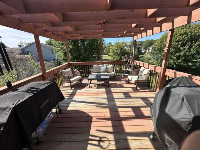 18066 Lincoln Circle NW, Elk River, MN 55330