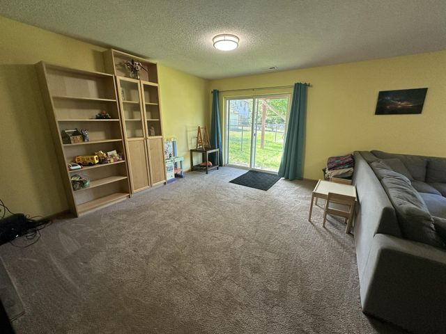 18066 Lincoln Circle NW, Elk River, MN 55330