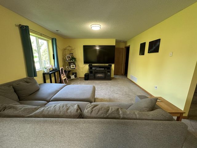 18066 Lincoln Circle NW, Elk River, MN 55330