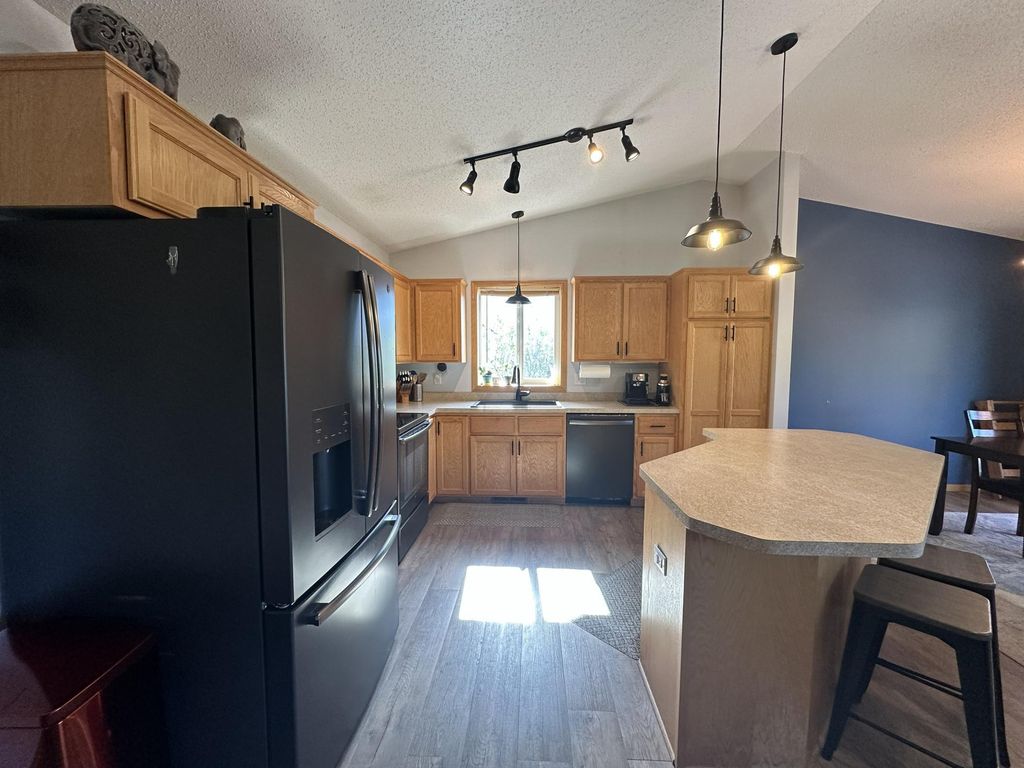 18066 Lincoln Circle NW, Elk River, MN 55330 — photo 3
