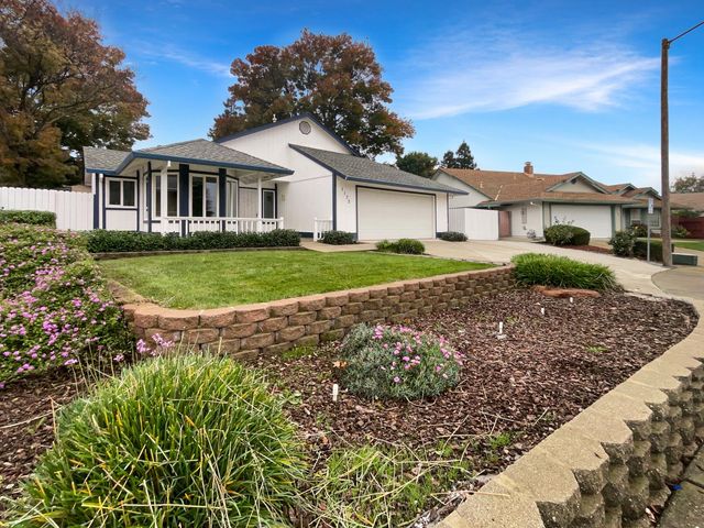 1172 Willow Creek Dr, Yuba City, CA 95991