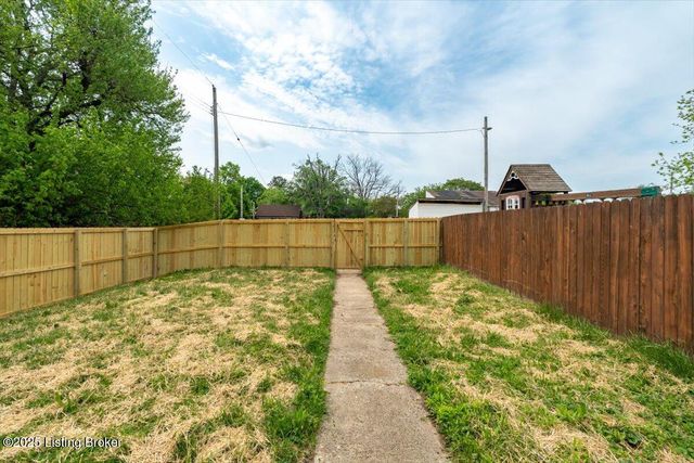 2632 Woodland Ave, Louisville, KY 40211