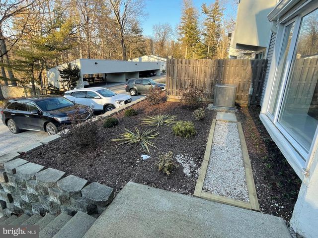 121 E CHELSEA CIR, Newtown Square, PA 19073