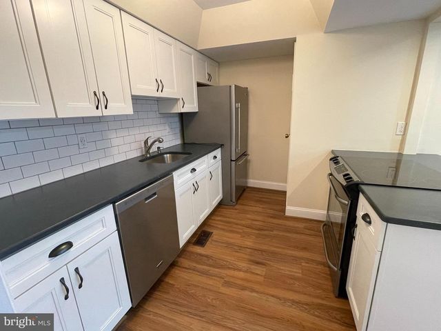 121 E CHELSEA CIR, Newtown Square, PA 19073