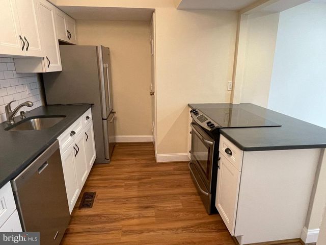 121 E CHELSEA CIR, Newtown Square, PA 19073