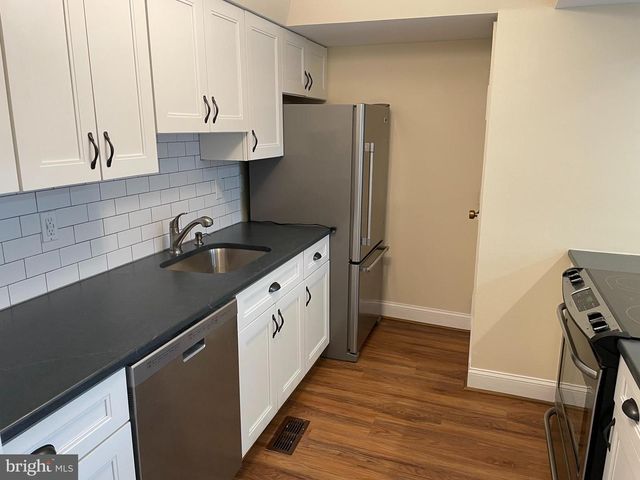 121 E CHELSEA CIR, Newtown Square, PA 19073