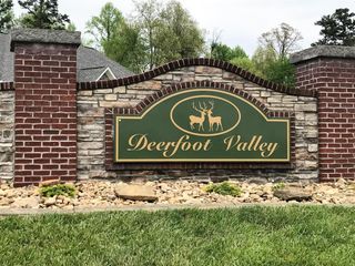 66 Deerfoot Valley, London, KY 40741