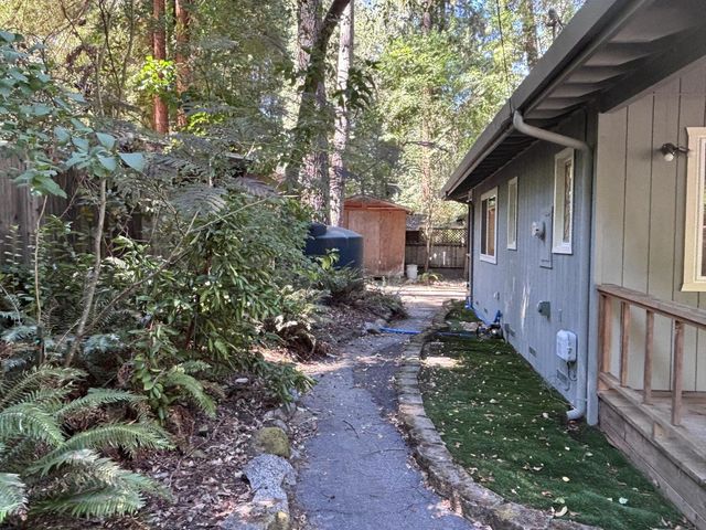 184 Acorn Drive, Boulder Creek, CA 95006