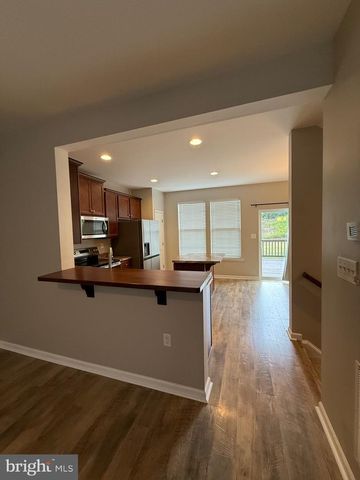 23 LANDIS CT, Falling Waters, WV 25419