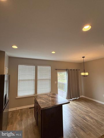 23 LANDIS CT, Falling Waters, WV 25419