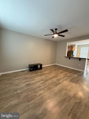 23 LANDIS CT, Falling Waters, WV 25419