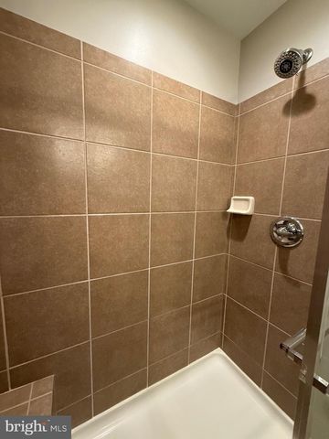 23 LANDIS CT, Falling Waters, WV 25419