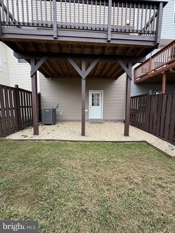 23 LANDIS CT, Falling Waters, WV 25419