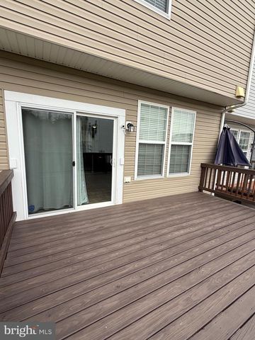 23 LANDIS CT, Falling Waters, WV 25419