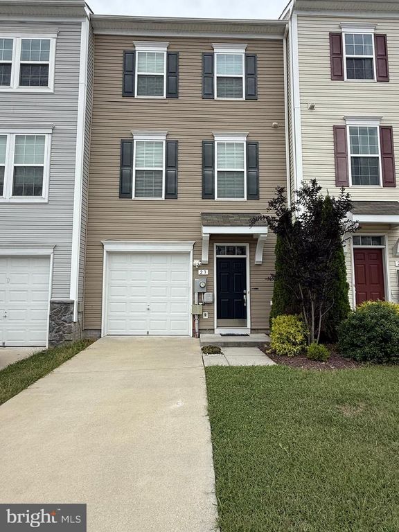 23 LANDIS CT, Falling Waters, WV 25419
