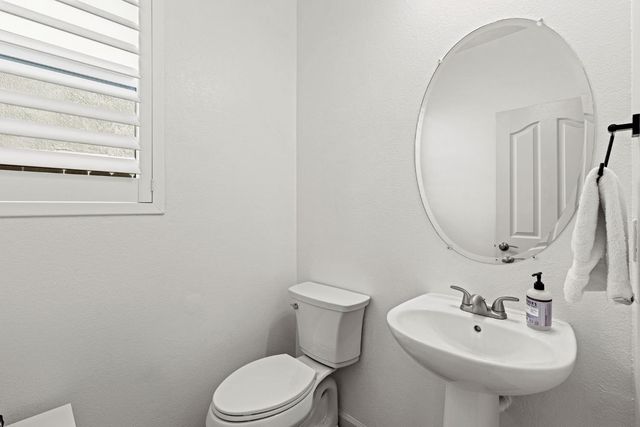 3650 Sardinia Island Way, Sacramento, CA 95834