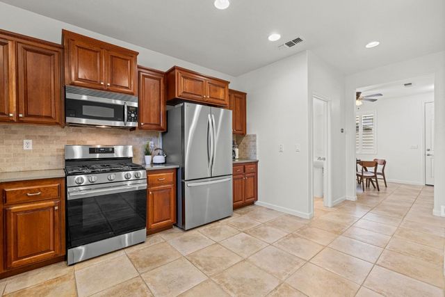 3650 Sardinia Island Way, Sacramento, CA 95834