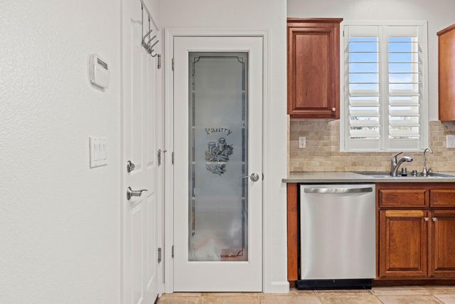 3650 Sardinia Island Way, Sacramento, CA 95834