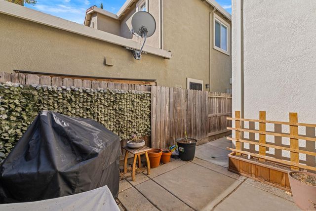 3650 Sardinia Island Way, Sacramento, CA 95834