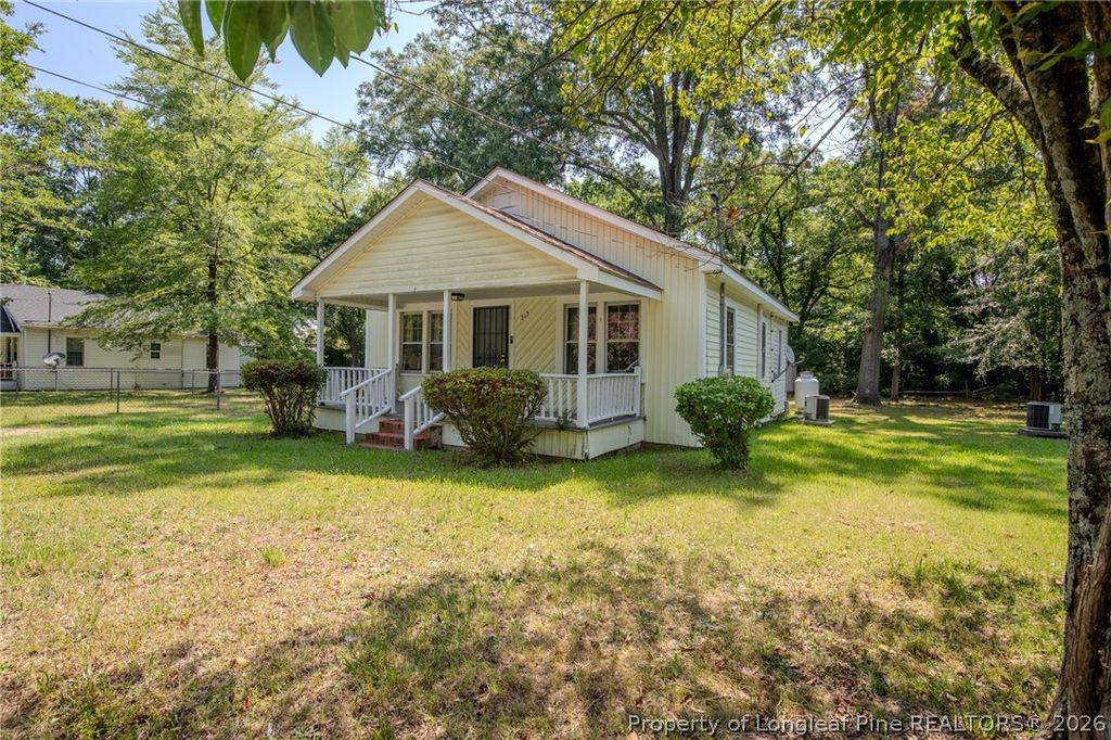 213 Triangle Place, Fayetteville, NC 28312 — photo 2