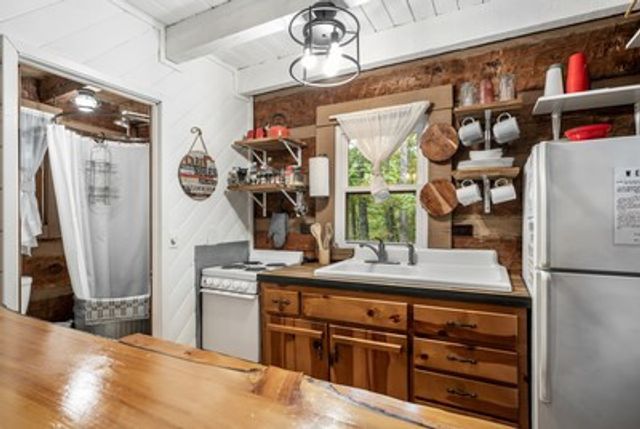 151 Pinewood Drive, Murphy, NC 28906
