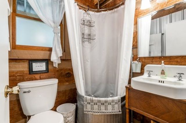 151 Pinewood Drive, Murphy, NC 28906