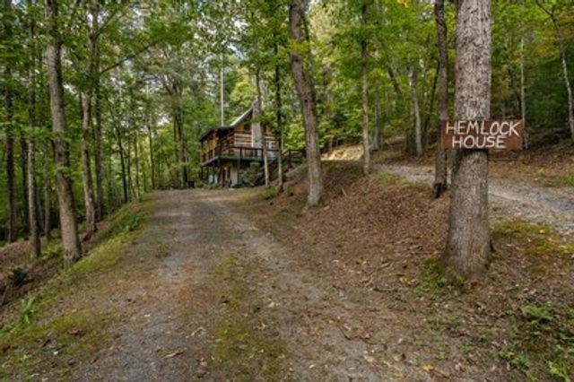 151 Pinewood Drive, Murphy, NC 28906