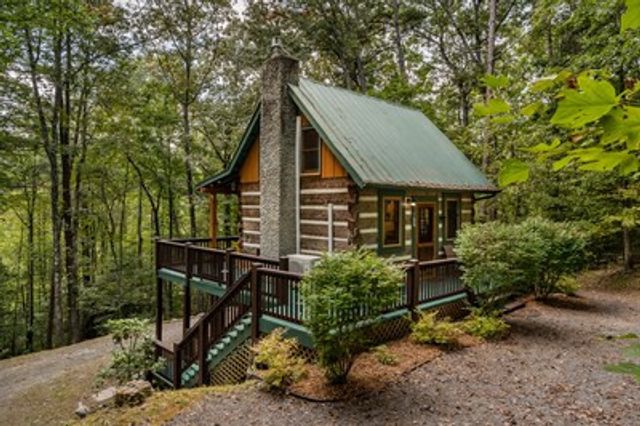 151 Pinewood Drive, Murphy, NC 28906