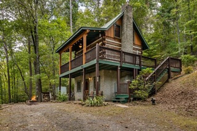 151 Pinewood Drive, Murphy, NC 28906