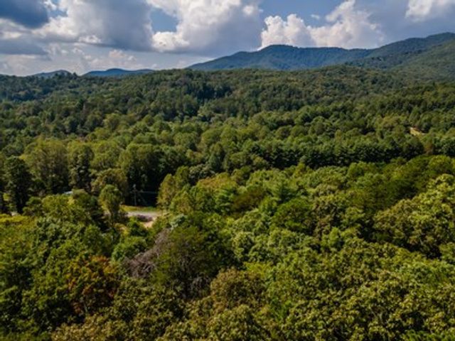 151 Pinewood Drive, Murphy, NC 28906