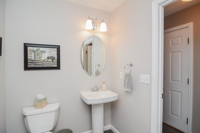 46 Hadleigh Road, Windham, NH 03087