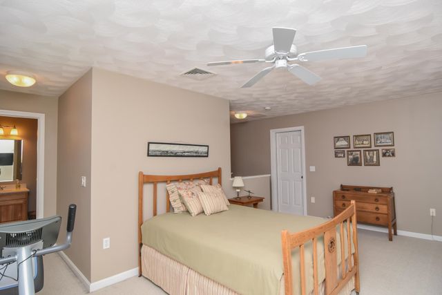 46 Hadleigh Road, Windham, NH 03087